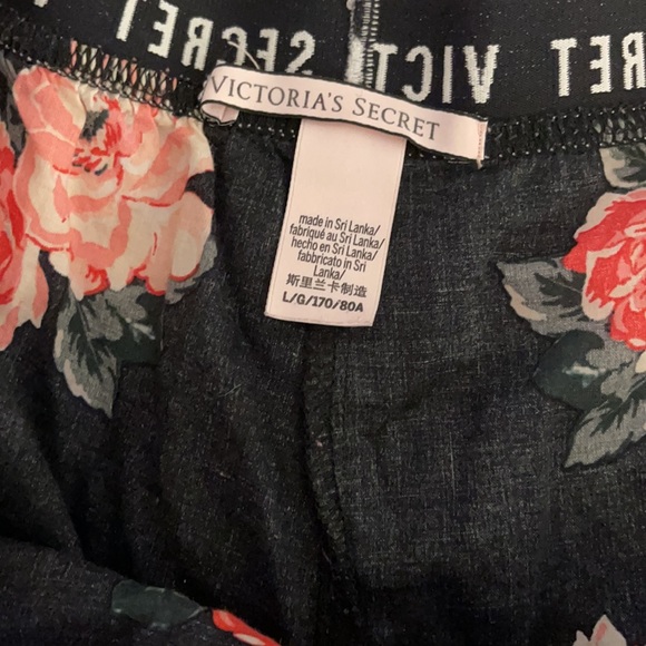 Victoria’s Secret Floral PJ Shorts - Picture 3 of 4